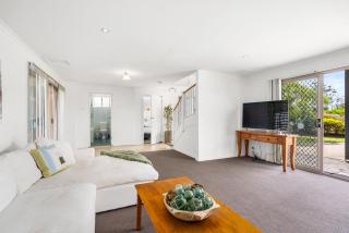 Surfs Up! Oceanfront Home Sleeps 6 steps from the sand - Emerald Beach - 1