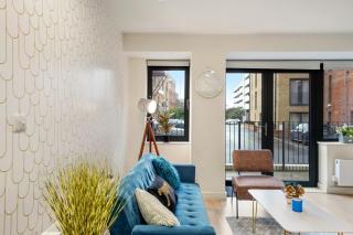 Trendy 2BR in Bedford, Parking, Free WiFi, Gym and Cinema room - 0