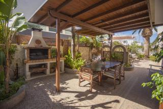 Casa adosada con piscina comunitaria Solo familias no grupos de jovenes - 0