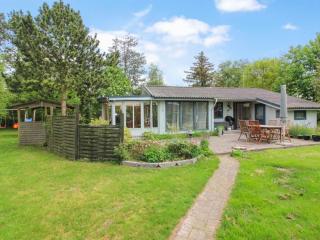 Holiday Home Frederika - 180m from the sea by Interhome - Rødby - 0