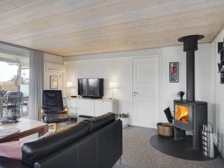 Holiday Home Gisl - 400m from the sea by Interhome - 5