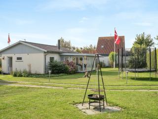 Holiday Home Hattie - 100m from the sea by Interhome - Dannemare - 8