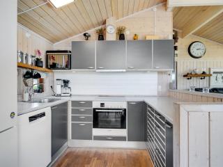 Holiday Home Ela - 500m from the sea by Interhome - 1