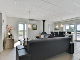 Apartment Henne - 2-5km from the sea by Interhome - 2