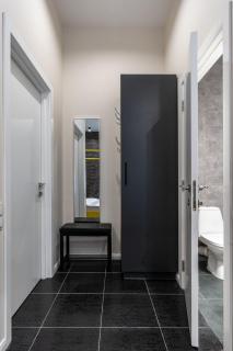 Kiev Loft Style Studios on 1 Malopidvalna - Kiev - 4