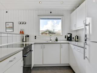 Holiday Home Beowulf - 200m from the sea by Interhome - 6