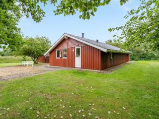 Holiday Home Danna - 850m to the inlet by Interhome - 5