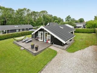 Holiday Home Ullakarin - 350m from the sea by Interhome - Sønderby - 0