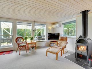 Holiday Home Ulrike - 600m to the inlet by Interhome - 3