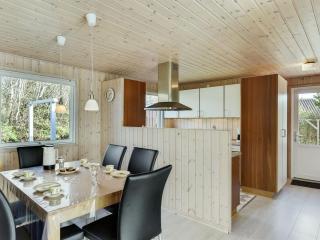 Holiday Home Brenda - 300m to the inlet by Interhome - 3