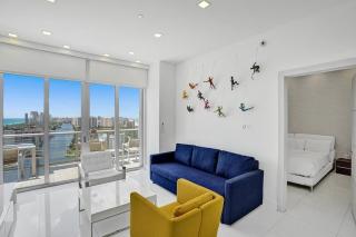 Modern Penthouse condo with 2 story private terrace - Hollywood - 4