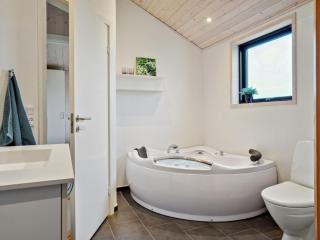 Holiday Home Dyke - 1-5km from the sea by Interhome - 3