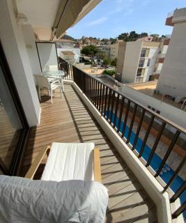 LETS HOLIDAYS Quiet apartment with pool in tossa - 4