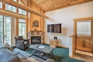 Chalet at Running Y Resort with Wraparound Deck! - 7