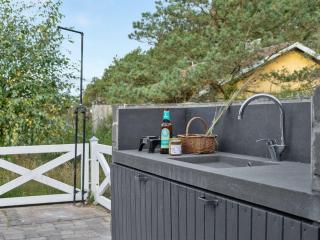 Holiday Home Tishon - 100m from the sea by Interhome - Læsø - 4