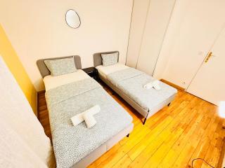 2 bedrooms & salon, La Défense, Metro, Parking - Courbevoie - 6