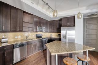 Domain 2br w gym pool wd nr restaurants ATX-175 - Austin - 3