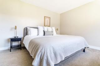 Foster City 2BR w Gym Pool WD nr highways SFO-566 - 2