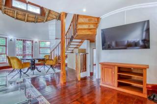 Charming Country Villa Sandton with Back Up Power & Water - 9