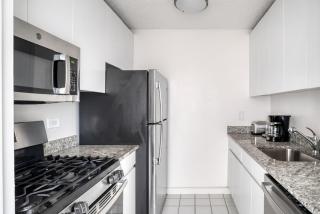 UES 2br w elevator doorman gym nr Central Park NYC-1072 - 7