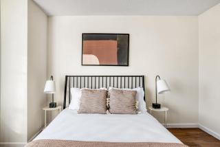 UES 2br w elevator doorman gym nr Central Park NYC-1072 - 4