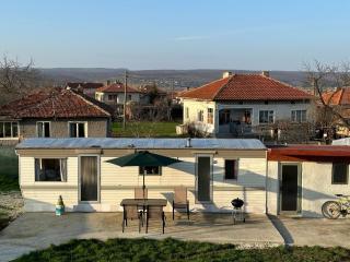 Caravans 10 min to Tsonevo Lake & 35 min to Black Sea - - 6