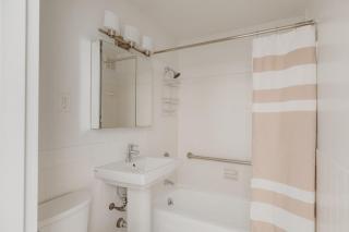 Kips Bay 1br w gym doorman nr Murray Hill NYC-1062 - 2