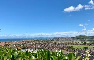 Llandudno Boutique style seaside retreat with stunning views - 1