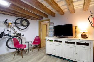 Cathedral Two Bedrooms Apartment - 9