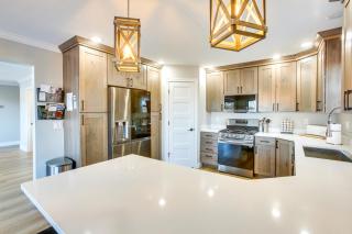 Hot Tub and Fire Pit Suttons Bay Home Near Wineries - 1