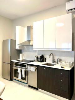 Luxurious Beachside 3-Br Apt - San Juan - 1
