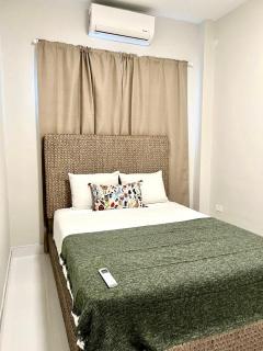 Luxurious Beachside 3-Br Apt - San Juan - 5