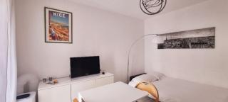 Nice Studio With View Near Beach - Nizza - 9