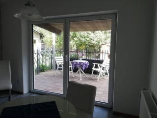 Stylish & Spacious Apartment with Patio - Stams - 1