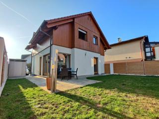 House for Familiy, Friends and Business - 0