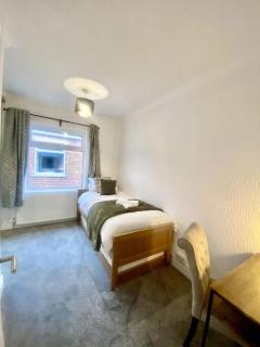 Private Northumberland Apartment - FREE PARKING - 5