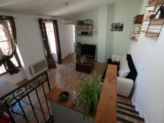 Chez Ma Petite Reine 1 - 7