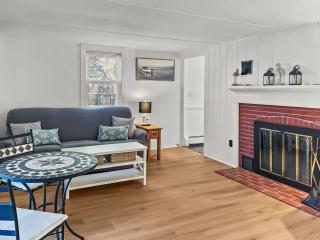 Beach Bliss at The Sandpiper Cottage - 4