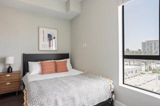 North Hollywood 1BR w Gym Pool Roof nr Metro LAX-853 - Los Angeles - 2