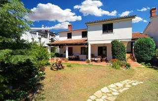 Apartments with parking space Banjole, Pula - 20675 - Pula - 0