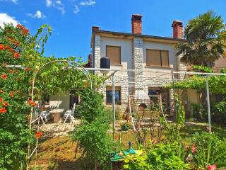 Apartments with a parking space Valbandon, Fazana - 20770 - Fažana - 0