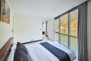 Crest72 Hotel - 3