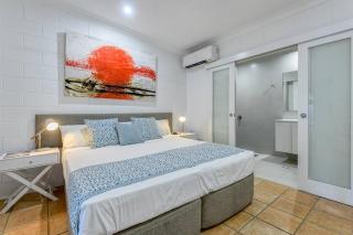 The Last Resort Bali House - Palm Cove - 6