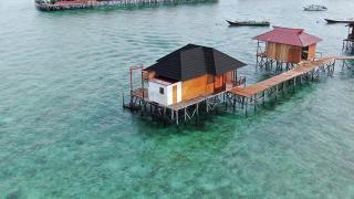 Derawan Fisheries Cottage - - 5