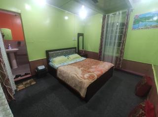 LakeSide Homestay Srinagar - Srinagar - 5