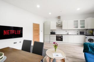 3BR Duplex Penthouse Harrow centre - Harrow - 8