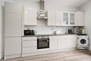 3BR Duplex Penthouse Harrow centre - Harrow - 6