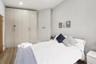 3BR Duplex Penthouse Harrow centre - 3