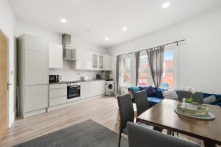 3BR Duplex Penthouse Harrow centre - Harrow - 9