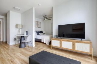 S Lake Union 1BR w WD Gym nr Space Needle SEA-189 - 8
